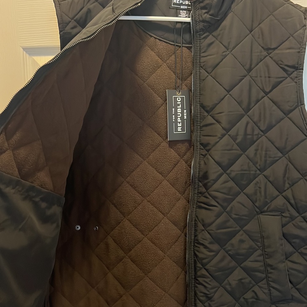 Winter/Fall Vest. - Picture 3 of 6